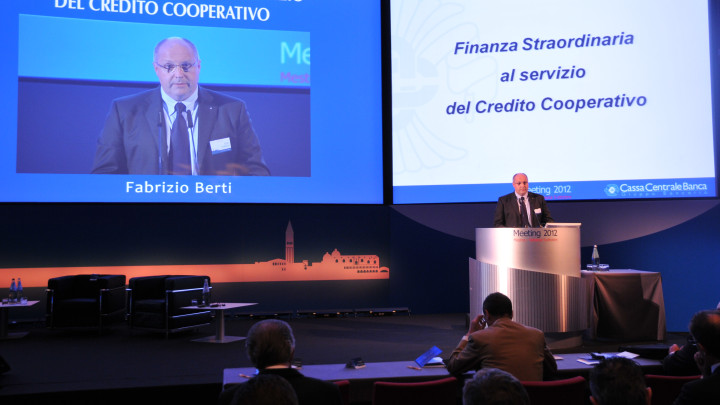 Fabrizio Berti parla al pubblico