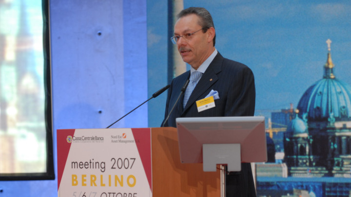 Meeting Berlino, presidente parla al pubblico